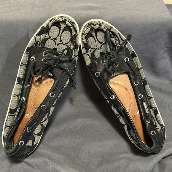 Coach Richelle boat shoe Flats w/ signature coach Design. padded leather insert - Picture 1 of 8